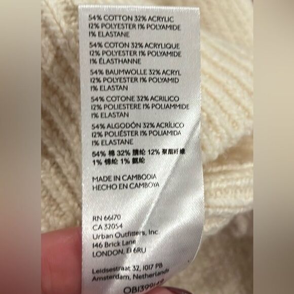 By Anthropologie cream cow neck sweater size XS - Picture 8 of 9